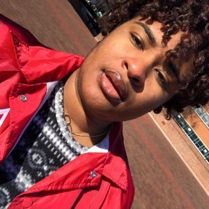 Meet your Posher, Layla